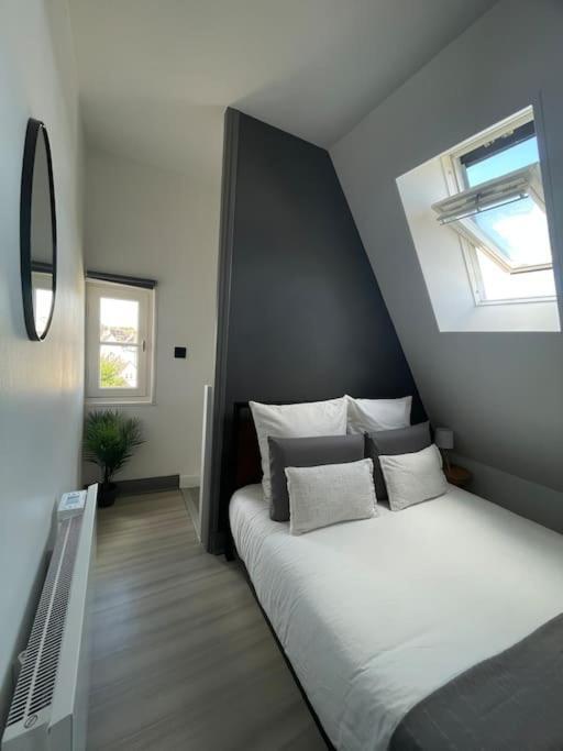 Apartamento Duplex Bord De L'Eure - Parking Inclus - Jolie Vue Sur La Cathedrale Chartres Exterior foto